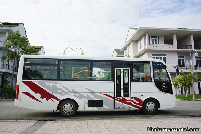 employee shuttle bus in quang binh