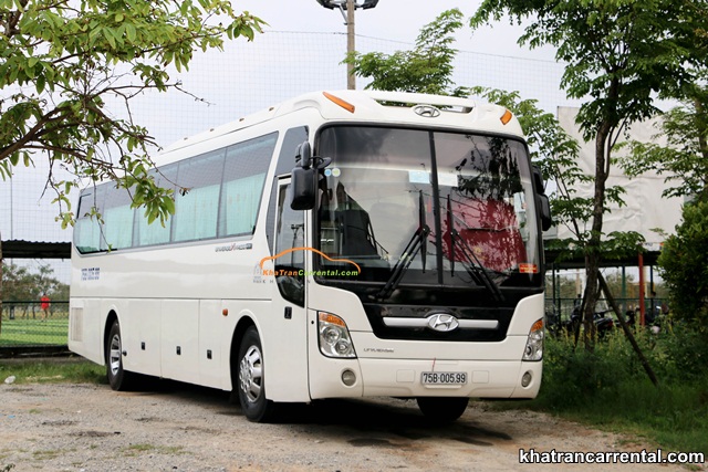 employee shuttle bus in quang binh